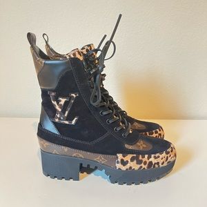 Authentic Louis Vuitton Laureate Blk/Bwn Monogram Platform Desert Boots Size 39